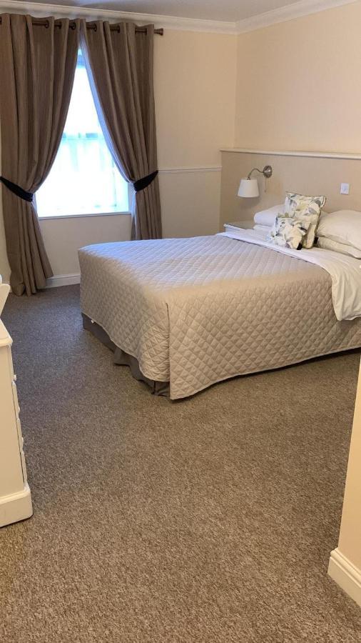 Hunters Meet Hotell Hatfield Heath Exteriör bild