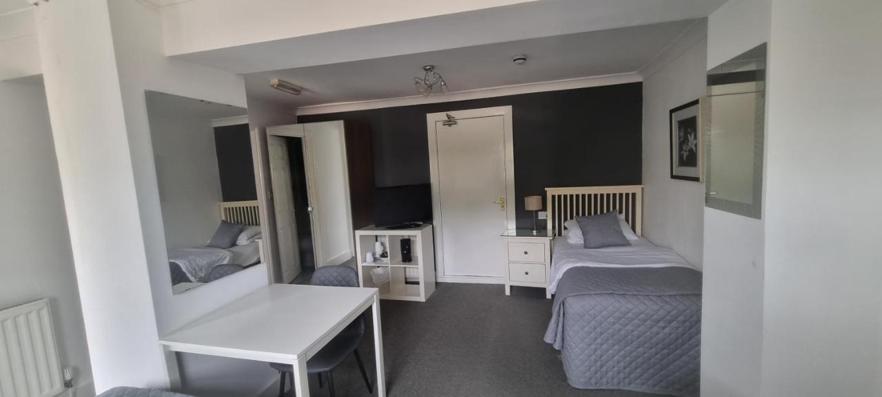 Hunters Meet Hotell Hatfield Heath Exteriör bild