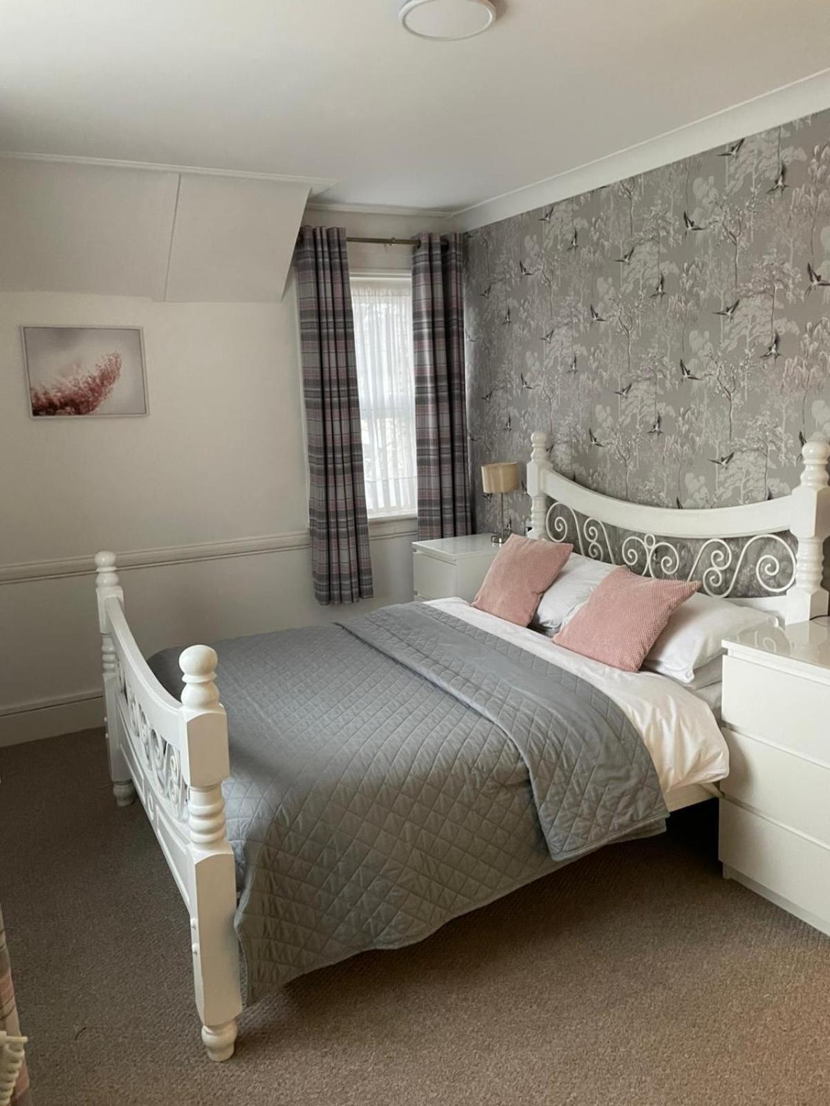 Hunters Meet Hotell Hatfield Heath Exteriör bild