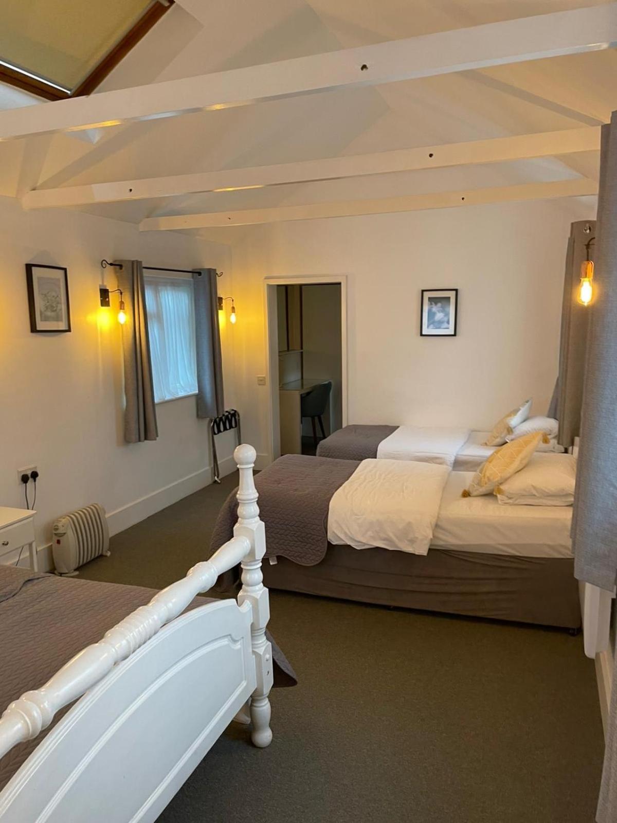 Hunters Meet Hotell Hatfield Heath Exteriör bild